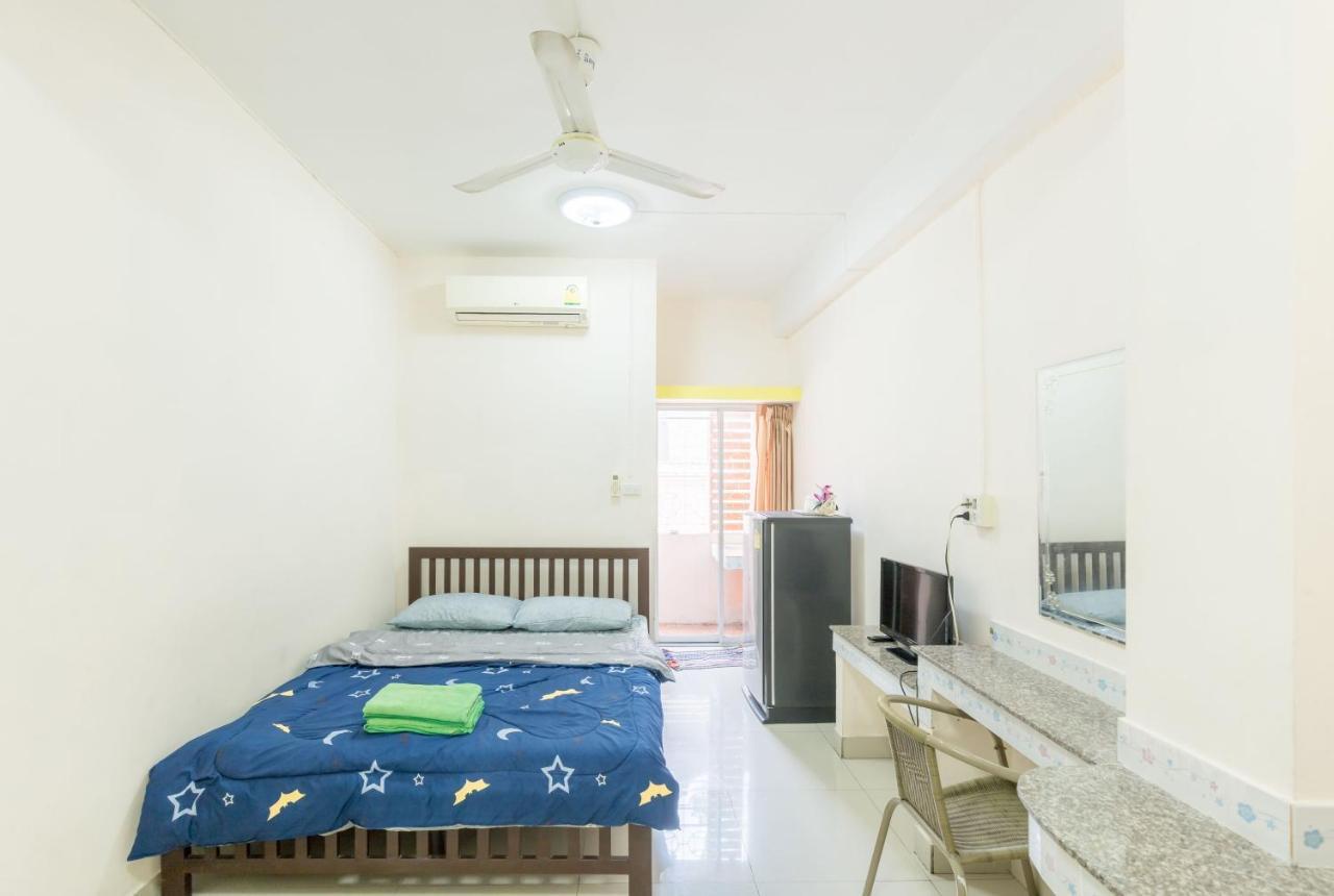 Oyo 75405 Ladda Place Bangkok Zewnętrze zdjęcie
